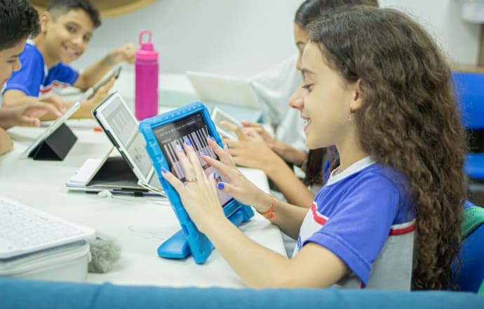 https://painel-colegio.codiehost.com.br/imagens/Produtos/3/885eb67b-2ce6-40a3-a7e5-ad36aa9a42ed.jpg