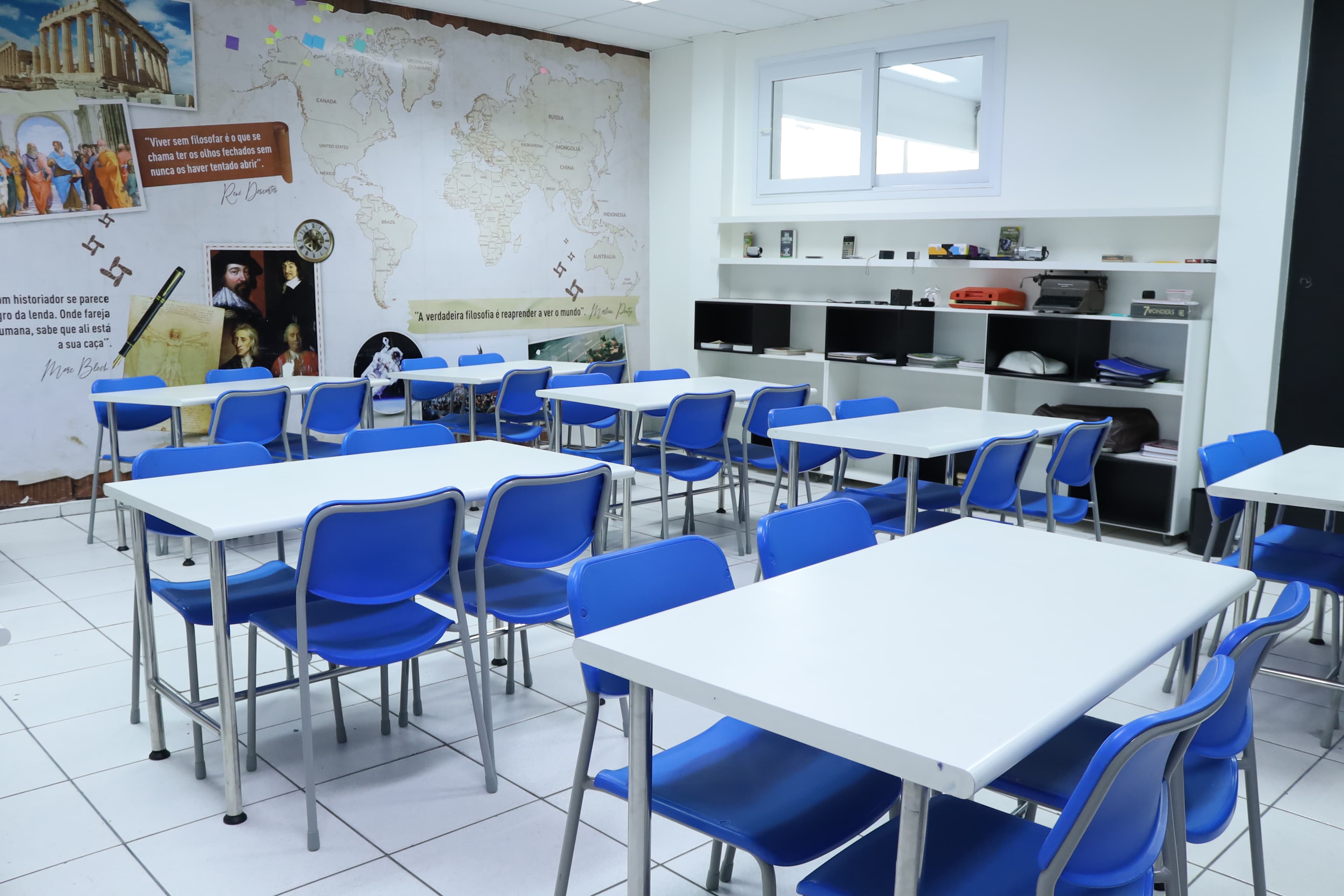 https://painel-colegio.codiehost.com.br/imagens/Produtos/3/9a3ff87c-45cf-405a-9cc8-acab15afa5bb.JPG